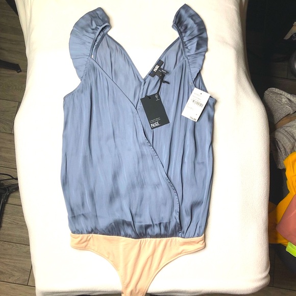 PAIGE Luxury V-back Ruffled Cap Lunah Bodysuit in Flint Blue Size (S) Small NEW - Picture 7 of 14